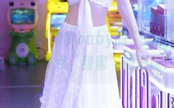 秀人网 – 尝尝M梦baby的“女友”图包，分享一点“甜蜜”的滋味！