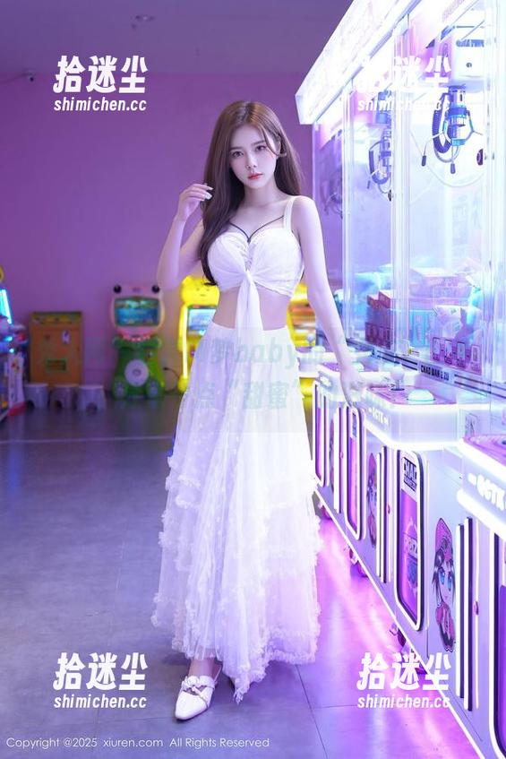 秀人网 - 尝尝M梦baby的“女友”图包，分享一点“甜蜜”的滋味！
