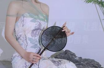 秀人网 – Wendy智秀短裙，让我想起阳台上的那盆花HD图集