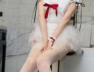 秀人网 – 不只是兔女郎，千夜未来的高清资源还带点“兔年吉祥”的感觉！正在考虑买个彩色小笼包。