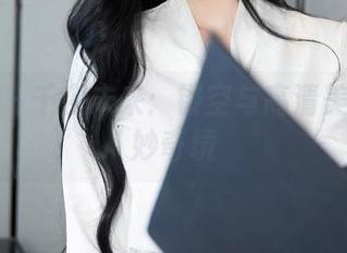 秀人网 – 千夜未来：镂空与高清美图的妙妙奇境