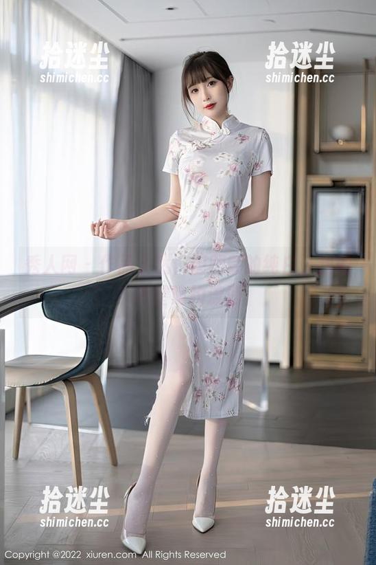 秀人网-唐翩翩 秀人网 - 作品了然,唐翩翩的纯白,我的渴望隐约流淌