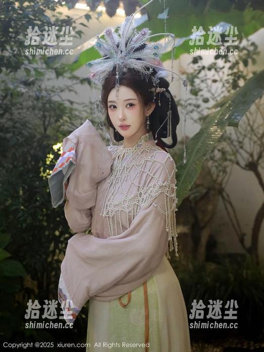 秀人网 - 奶酥的制服图集精选，谁说只看颜值进不了内心？