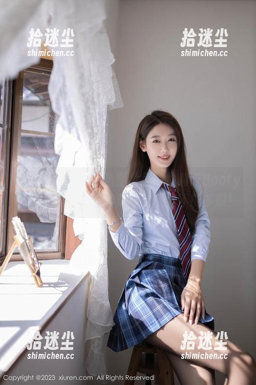 秀人网 - 这些精选图片里的徐莉芝Booty，旗袍搭配竟有种奇怪的魔力不能多想！