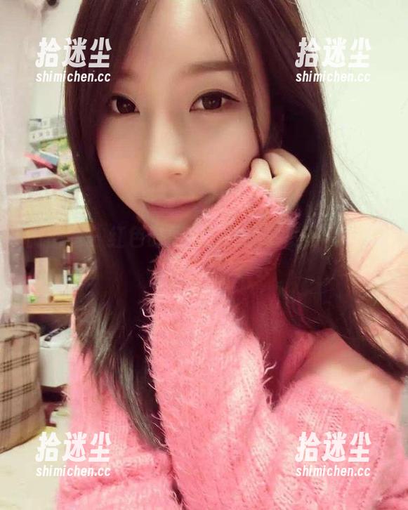 微密圈 – 红色时间机：童小芯的写真套图遨游记