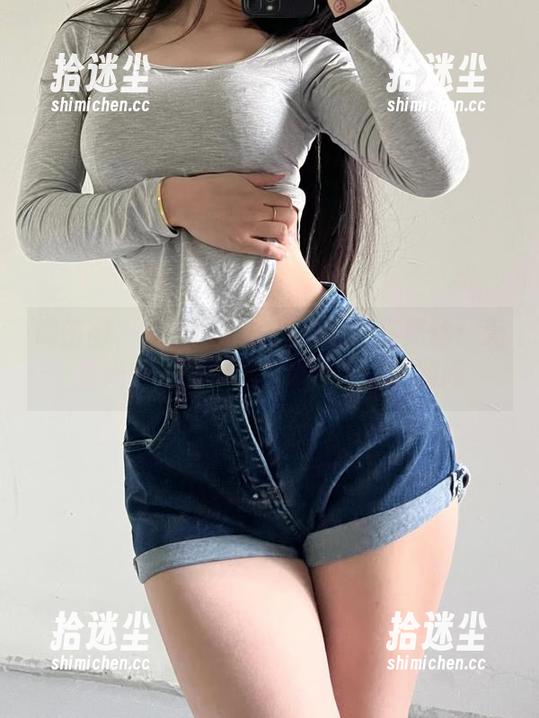 微密圈 - 粉色的猪陈佩奇的油亮黑丝：无圣光或许更有趣，套图等你来翻阅
