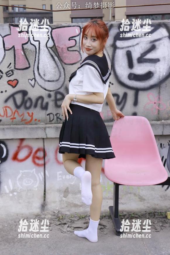 绮梦摄影 - 你见过月月的死库水写真图集吗？我可是心醉不已！