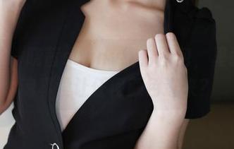 美媛馆 – 晓茜sunny纯白图包，里面的灵魂真没让任何颜色进来？