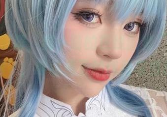 差点儿沉醉，舞小喵的在线图集“玉藻前舞娘”，肆意洒下的优雅与俏皮。