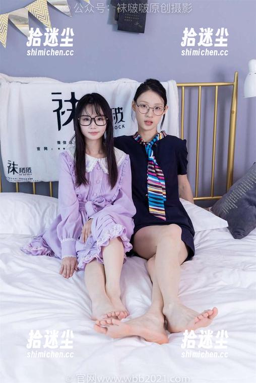 袜啵啵 - 壁纸里的小沫，让我想起了那双“叹气”的皮鞋...哈哈，截图必不可少！