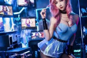 私拍中的阮邑Fairy，原图总让我对异类的真爱萌生遐想