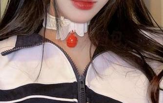 看阿九从不咕咕的私房图包，脑海中总是不自觉涌现一些画面…