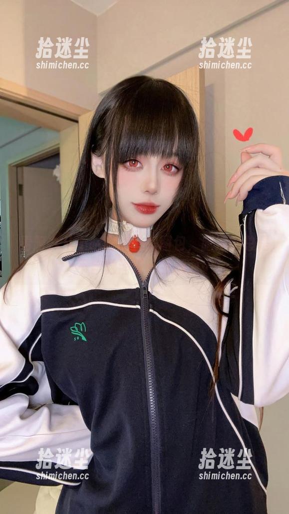 看阿九从不咕咕的私房图包，脑海中总是不自觉涌现一些画面…