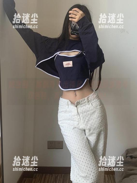 微密圈 - 陈佩奇秀出裸足，图库分享变身双色鞋，真·踩踏了想象力！
