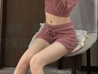 微密圈 – 看啊，黎允熙的写真集精选，是我心中完美腿部与柔美足部的双向暴击